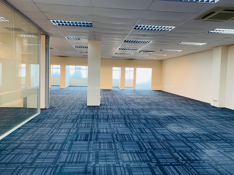 Office for Rent in  991 Alexandra - Image 7